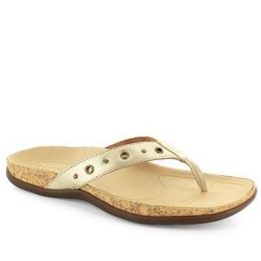 Strive Sandals, Size 6.5, Gold Metallic Saria, Thongs, Arch Support, Cork, NEW‎